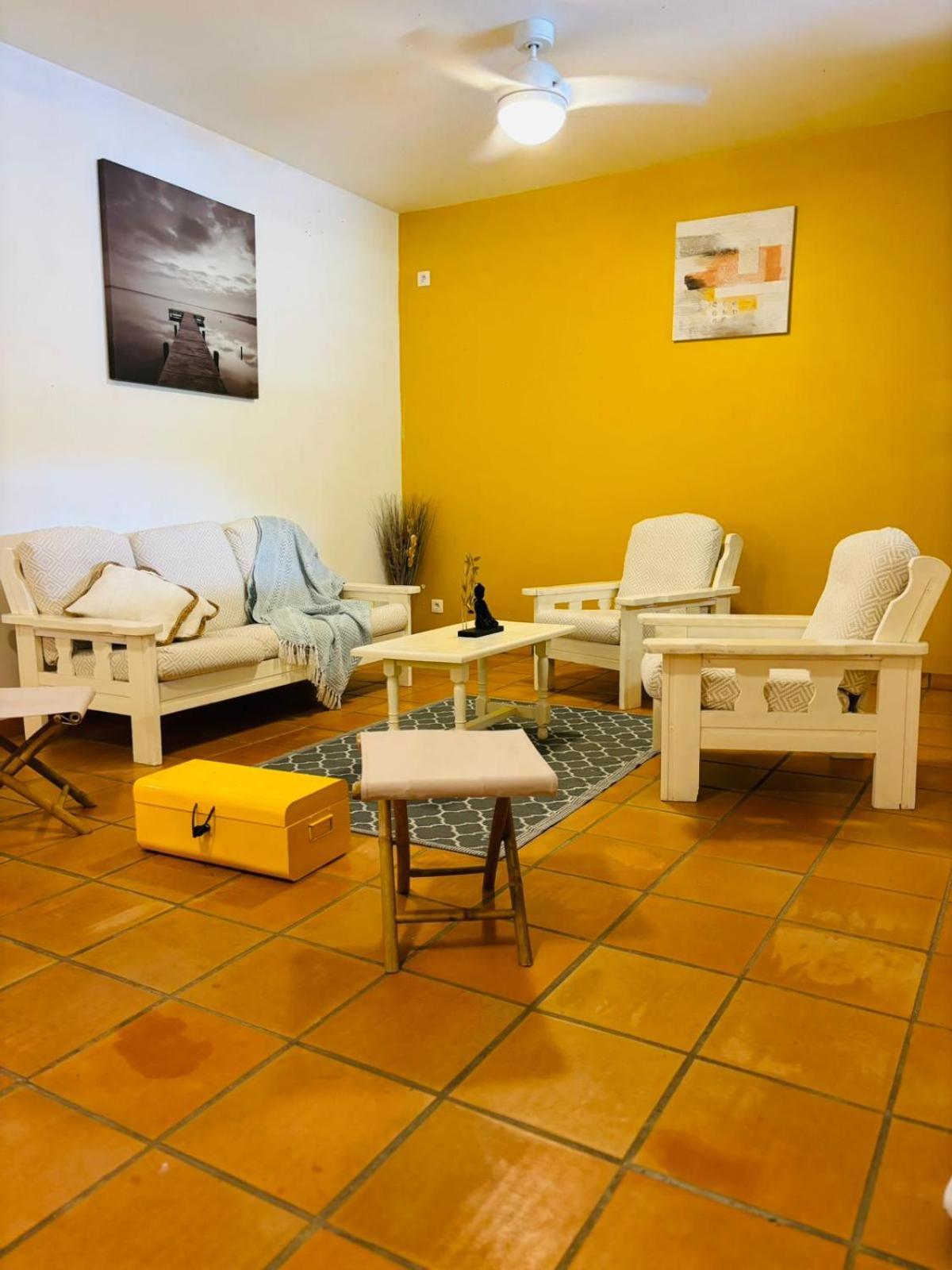 Les Tuiles Rouges Villa Fort-de-France Exteriör bild
